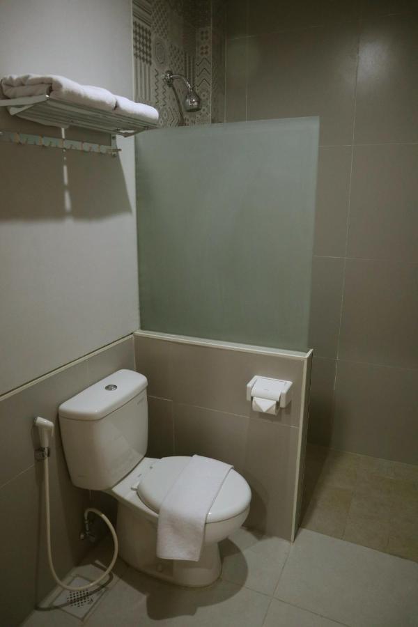 D'Carol Hotel Surabaya Eksteriør bilde